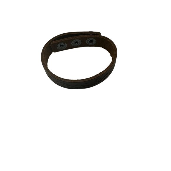Handcrafted Brown Leather Bracelet With Embossed Floral Design & Snap Closure - Picture 4 of 5